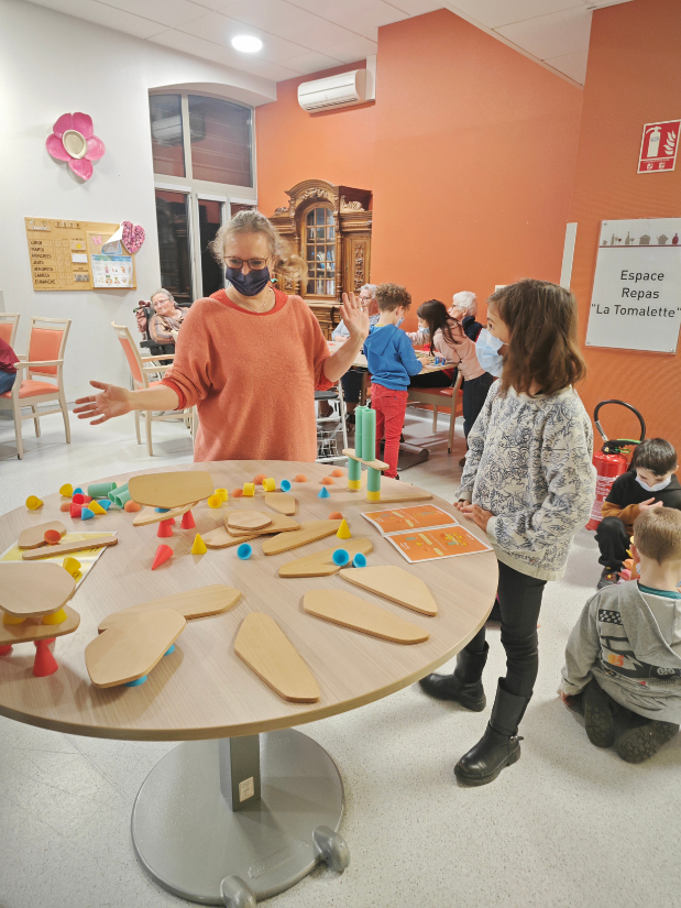 Beaujeu ehpad nain jaune 2026 01 jeux bois