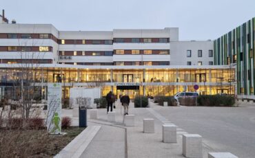 entrée principale de l'hôpital de Villefranche