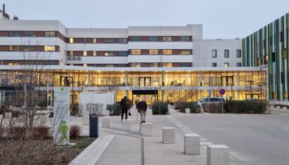 entrée principale de l'hôpital de Villefranche